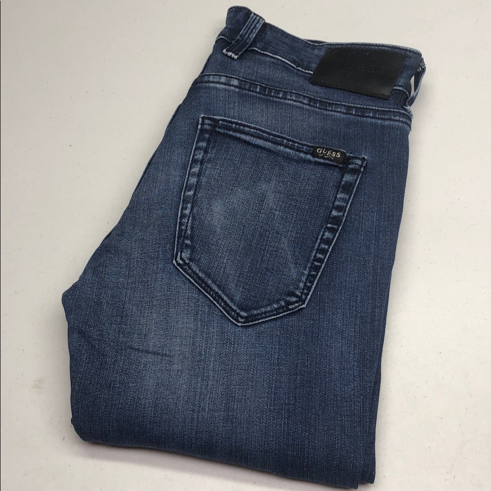 MENS GUESS SLIM TAPERED JEANS 29x32 ⭐️